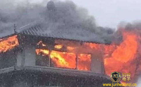 钧和电子分享越南一酒店遭雷击起火