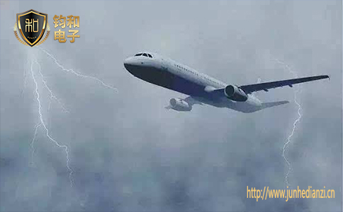 波音-787降低防雷合适吗？